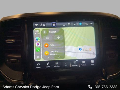 Used 2024 RAM 1500 Laramie AWD/4WD image 16