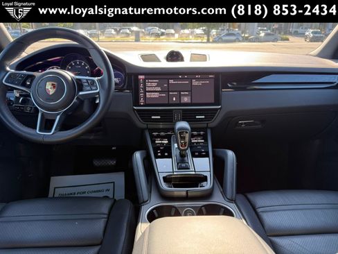 Used 2021 Porsche Cayenne AWD/4WD image 17