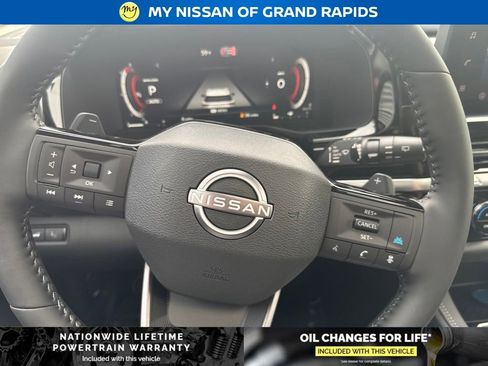 New 2026 Nissan Pathfinder Platinum AWD/4WD image 31