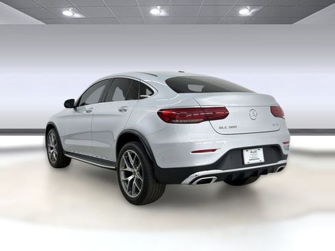 Used 2020 Mercedes-Benz GLC 300 4MATIC Coupe image 3