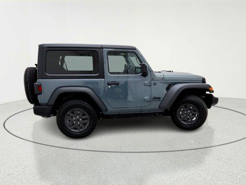 Used 2024 Jeep Wrangler Sport S image 10