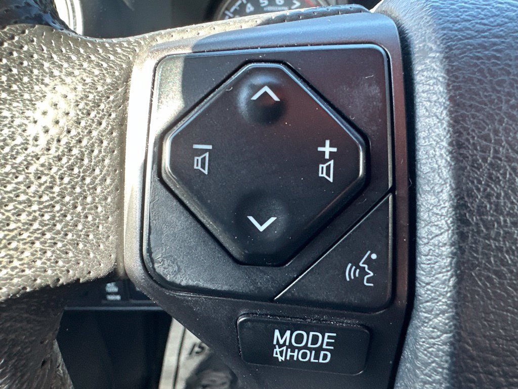Used 2019 Toyota Tacoma TRD Sport AWD/4WD image 30