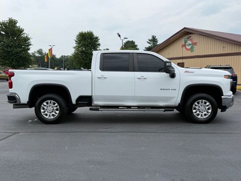 Used 2024 Chevrolet Silverado 2500 LT AWD/4WD image 9