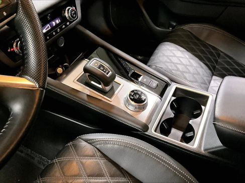 Used 2022 Mitsubishi Outlander SEL image 16