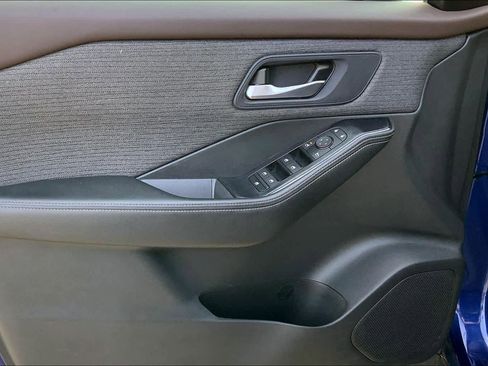 Used 2023 Nissan Rogue SV FWD image 20
