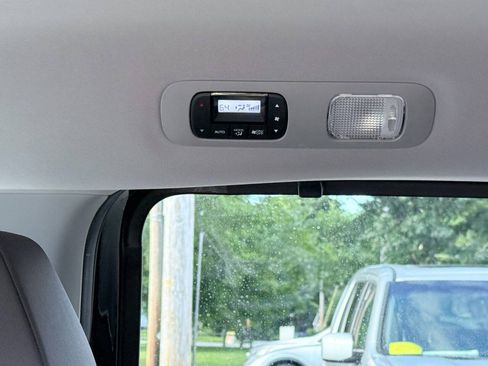 Used 2018 Honda Odyssey EX image 28