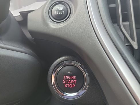 Used 2024 Subaru Crosstrek 2.0i Premium image 31