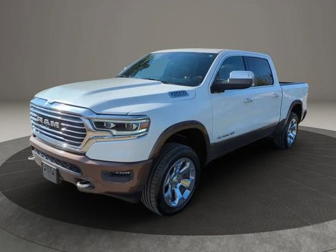 Used 2022 RAM 1500 Limited AWD/4WD image 2