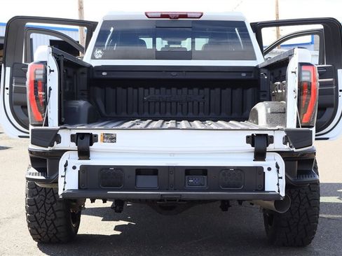 Used 2024 GMC Sierra 2500 AT4X AWD/4WD image 41