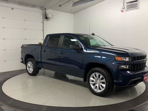 Used 2021 Chevrolet Silverado 1500 Custom AWD/4WD image 2