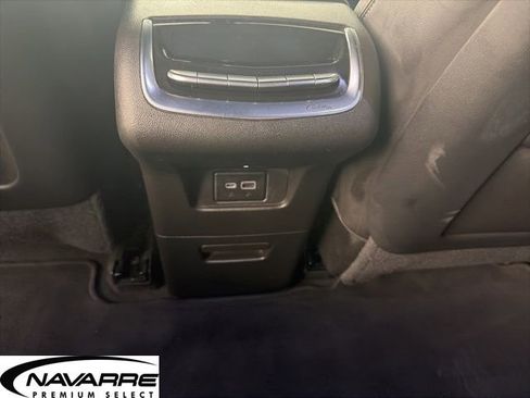 Used 2023 Cadillac XT6 Premium Luxury image 15