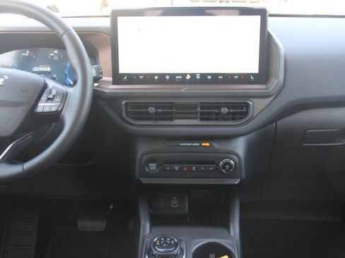 Certified 2025 Ford Bronco Sport Outer Banks w/ Outer Banks Tech Package+ image 17