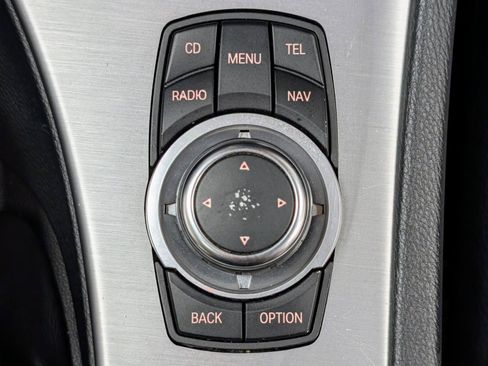 Used 2011 BMW 335i xDrive Sedan AWD/4WD image 25