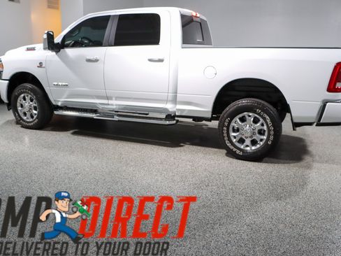 Used 2024 RAM 2500 Laramie AWD/4WD image 10