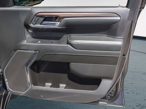 Used 2023 Chevrolet Silverado 1500 LT AWD/4WD image 26