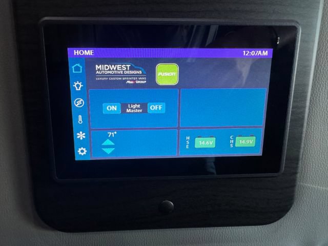 Used 2022 Mercedes-Benz Sprinter 2500 image 36