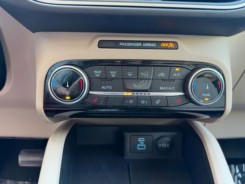 Used 2022 Ford Escape SE w/ Convenience Package FWD image 35