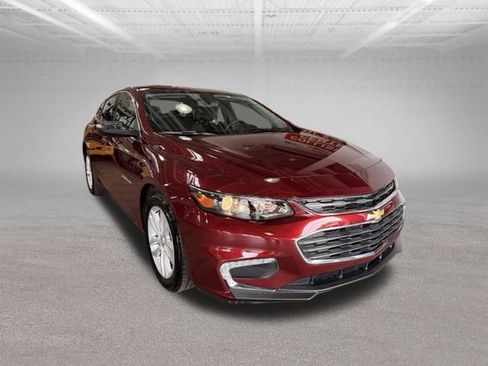Used 2016 Chevrolet Malibu LT FWD image 3