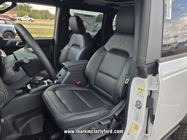 New 2026 Ford Bronco Badlands w/ Sasquatch Package AWD/4WD image 8