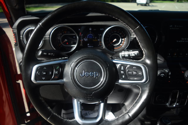 Used 2020 Jeep Wrangler Unlimited Sahara AWD/4WD image 15