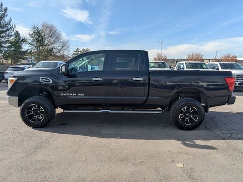 Used 2016 Nissan Titan SV image 9