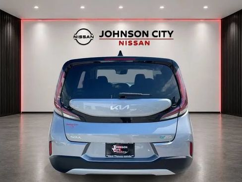 Used 2025 Kia Soul EX FWD image 5