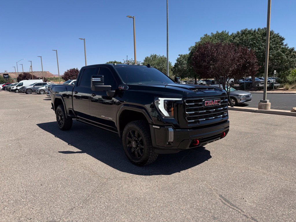 Used 2024 GMC Sierra 3500 AT4 w/ AT4 Premium Plus Package AWD/4WD image 3