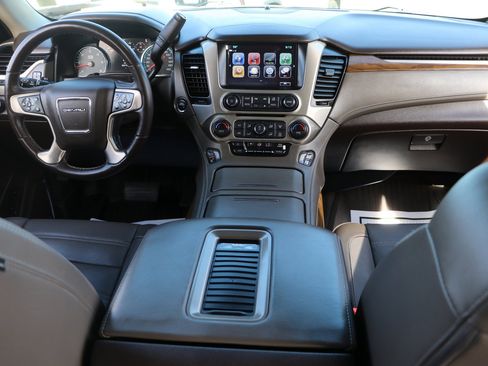Used 2019 GMC Yukon Denali w/ Denali Ultimate Package AWD/4WD image 16