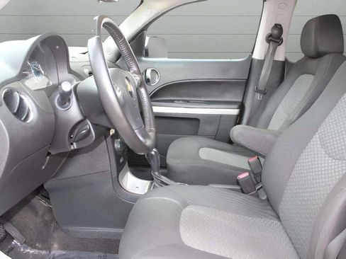 Used 2011 Chevrolet HHR LT w/ My Link Package image 13