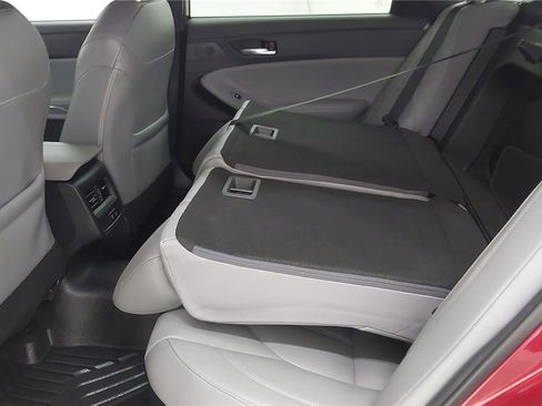 Used 2021 Toyota Avalon XLE w/ Carpet Mat Package (TMS) image 35