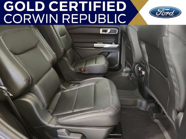 Used 2022 Ford Explorer XLT w/ Equipment Group 202A AWD/4WD image 29