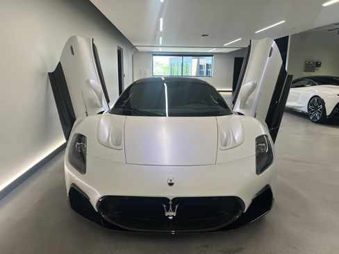 Used 2022 Maserati MC20 Coupe RWD image 12