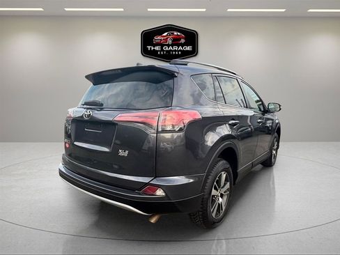 Used 2016 Toyota RAV4 XLE w/ Convenience Package AWD/4WD image 5