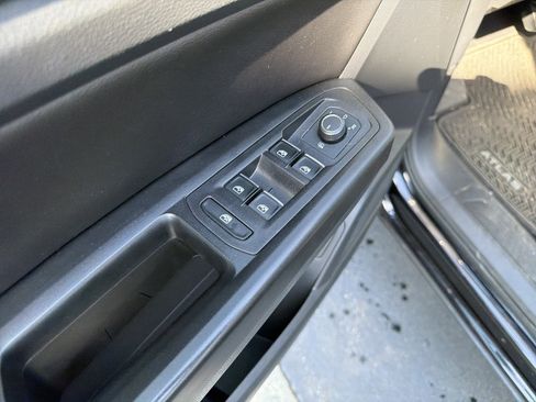 Used 2019 Volkswagen Atlas SE w/ Panoramic Sunroof Package FWD image 17