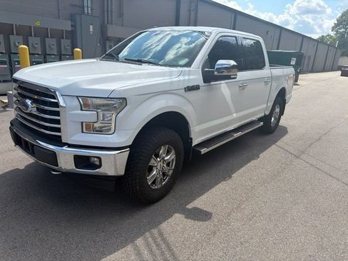 Used 2017 Ford F150 XLT w/ Equipment Group 301A Mid AWD/4WD image 3