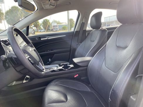 Used 2014 Ford Fusion Titanium image 9