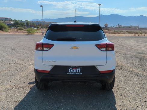 Used 2021 Chevrolet TrailBlazer LS FWD image 4