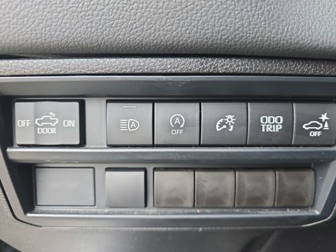 Used 2025 Toyota Tundra Limited image 24