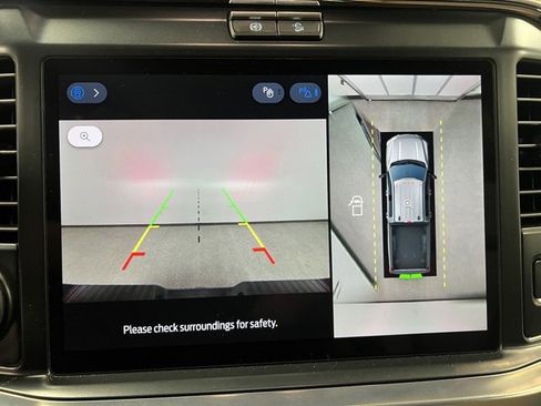 Used 2025 Ford F350 King Ranch w/ FX4 Off-Road Package image 32