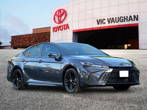 New 2026 Toyota Camry SE FWD image 7