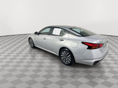 Certified 2023 Nissan Altima 2.5 SV image 6