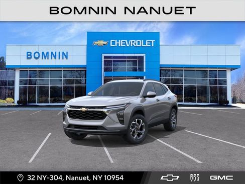 New 2026 Chevrolet Trax LT w/ LT Convenience Package FWD image 1