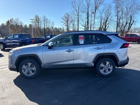 New 2025 Toyota RAV4 XLE image 26