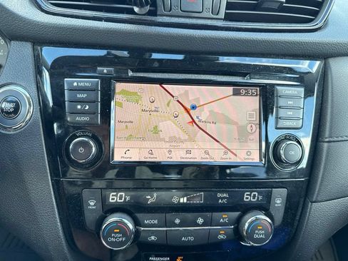 Used 2019 Nissan Rogue SV w/ Premium Package AWD/4WD image 22