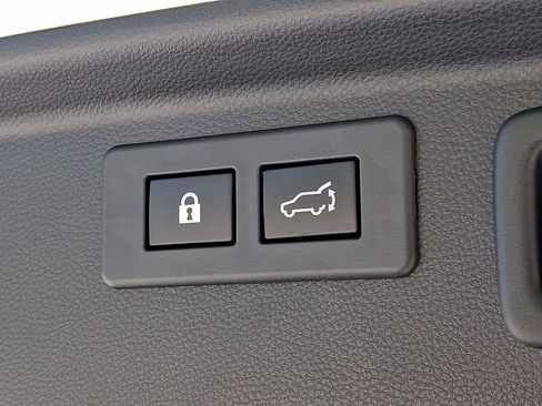 Used 2021 Subaru Forester Limited AWD/4WD image 31