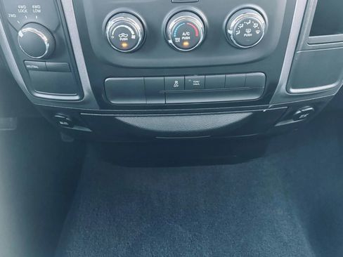 Used 2014 RAM 1500 Express image 33