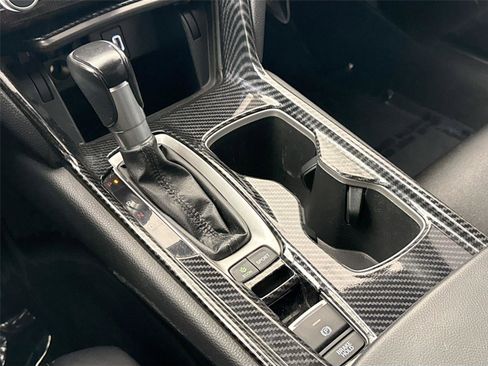 Used 2018 Honda Accord Sport image 25