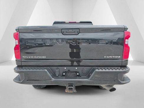 Used 2024 Chevrolet Silverado 2500 Custom w/ Custom Value Package AWD/4WD image 6