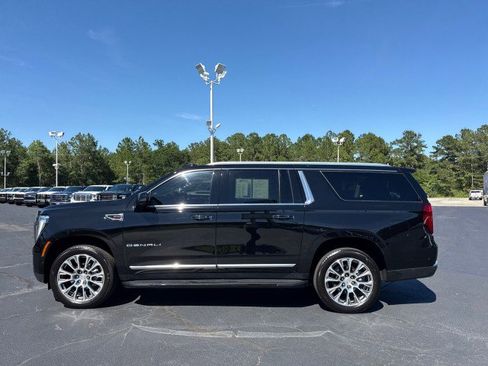 Used 2025 GMC Yukon XL Denali RWD image 6
