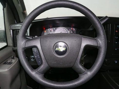 Used 2024 Chevrolet Express 2500 image 22